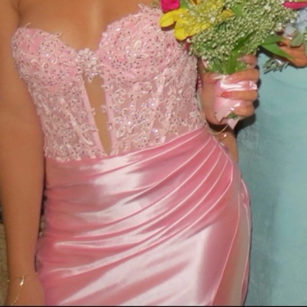 Mermaid Sweetheart Strapless Lace Prom Dress